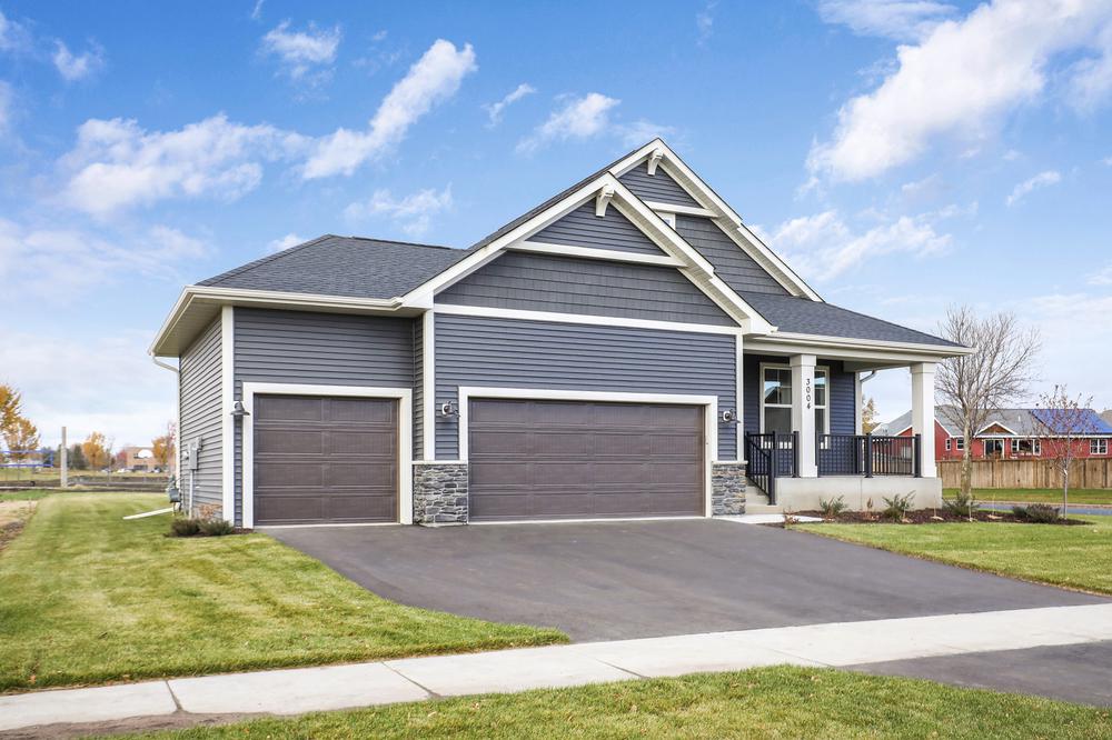 2,975sf New Home in River Falls, WI