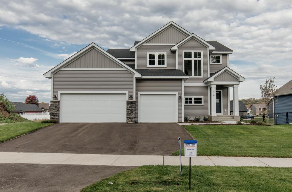2,998sf New Home in River Falls, WI
