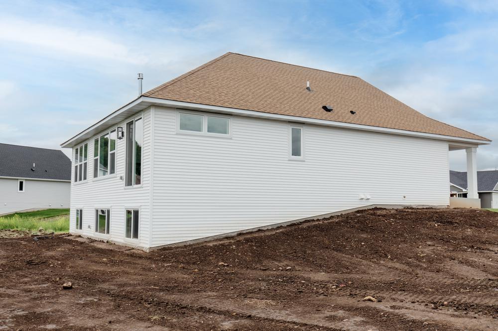 1,687sf New Home in River Falls, WI