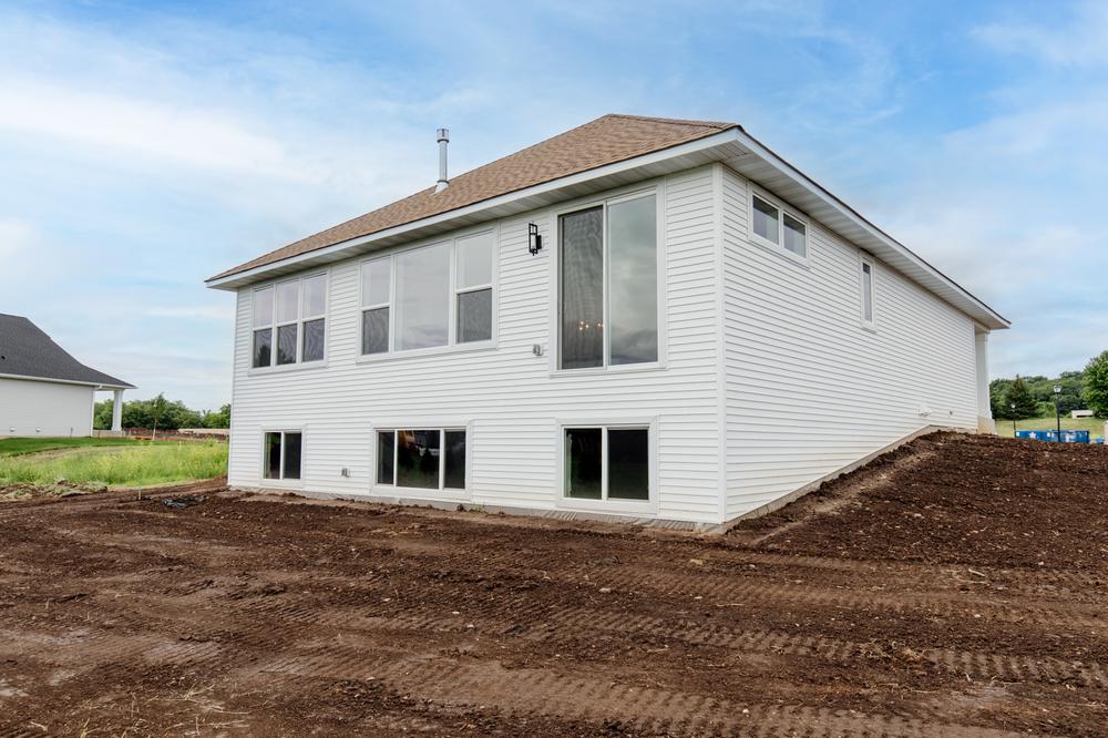 1,687sf New Home in River Falls, WI